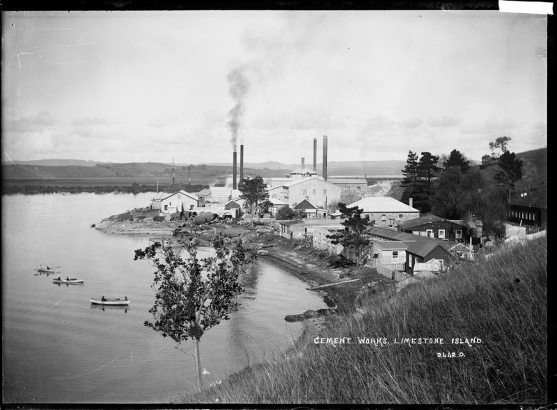 Overlooking_the_cement_works_Limestone_Island_Whangarei_Harbour_21480587338v2